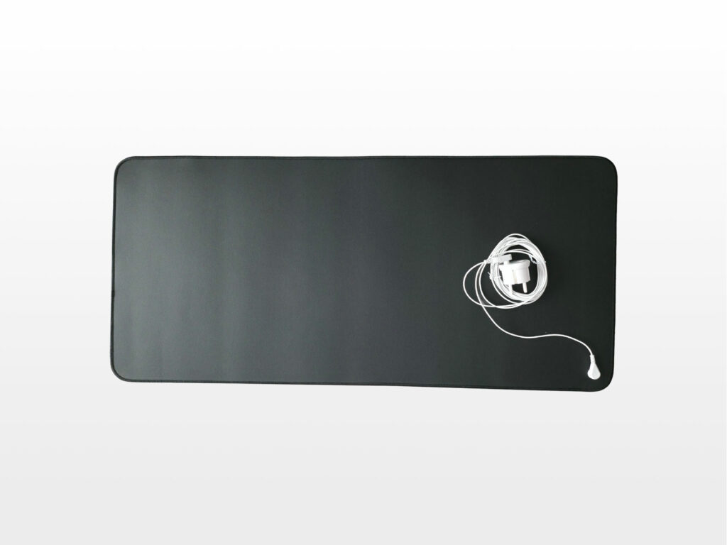 Schreibtischauflage mit Stecker